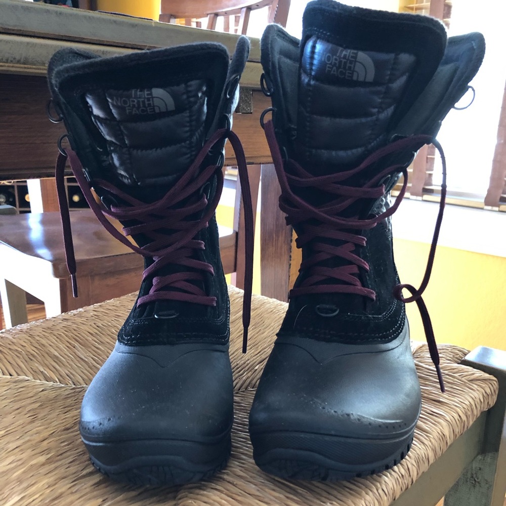 Snow boots
